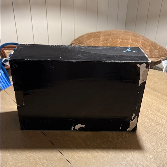 Brand New Jordan 11 Retro Legend Blue (2014 Release) - Picture 4 of 8